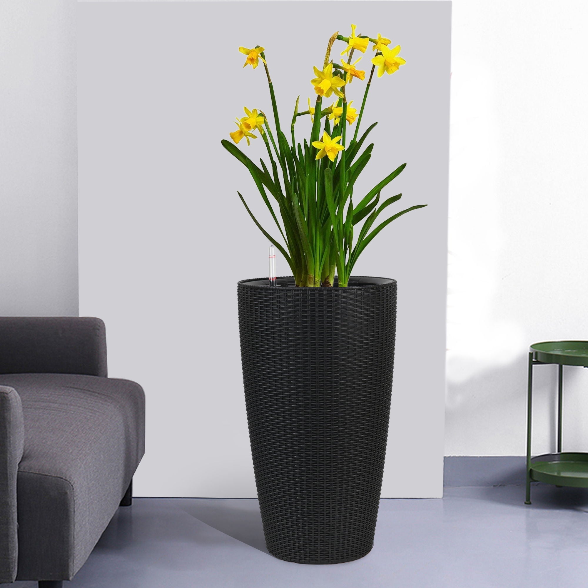 Tall Planters Set With Water Level Monitor And Auto Watering
