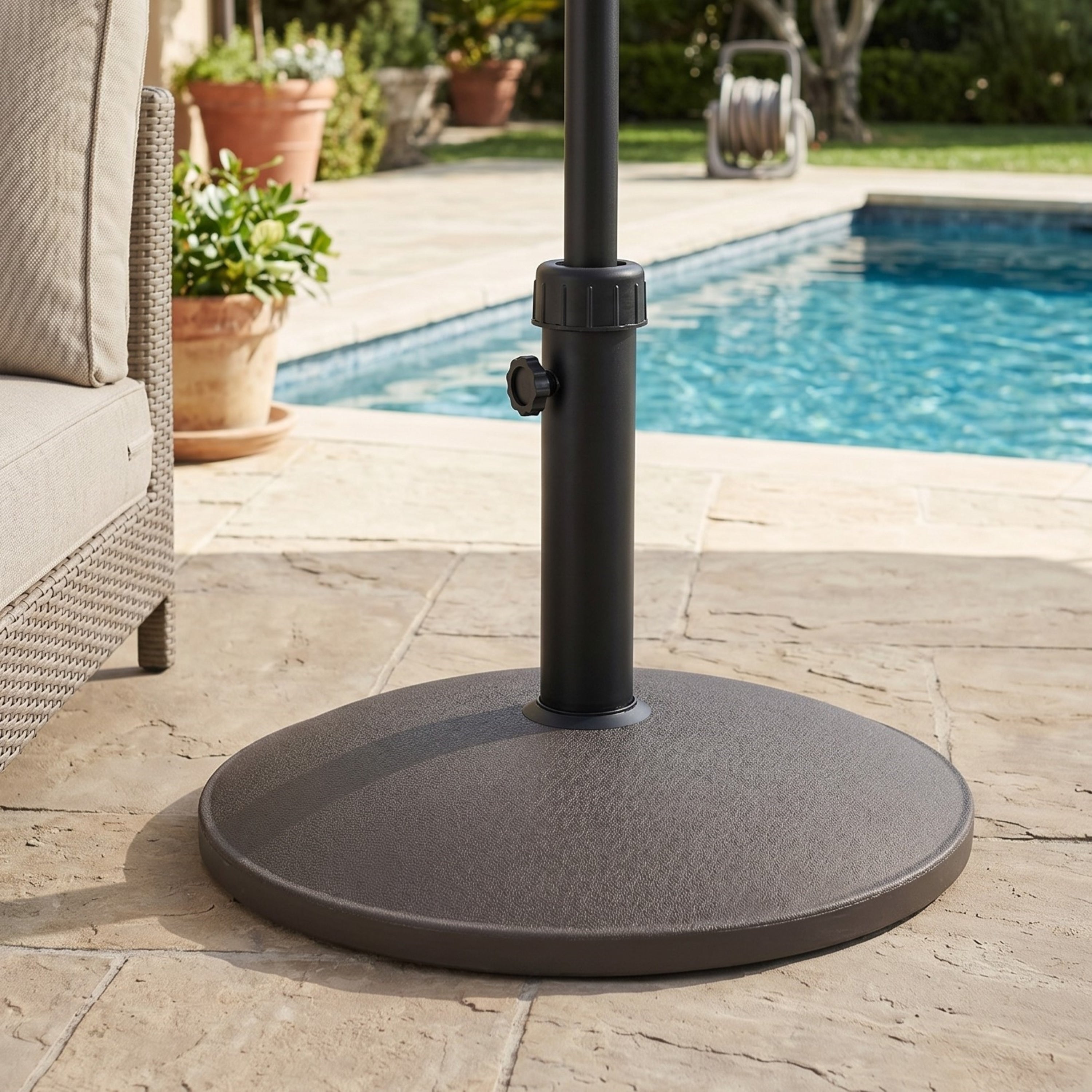 Ander Outdoor 35-pound Round Umbrella Base - Brown
