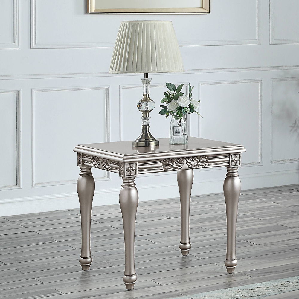 Pelumi - Table