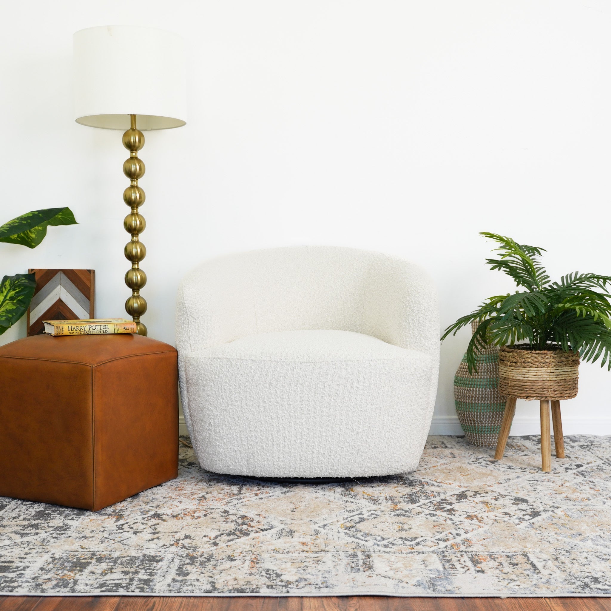 Hot Sell Mina Accent Chair