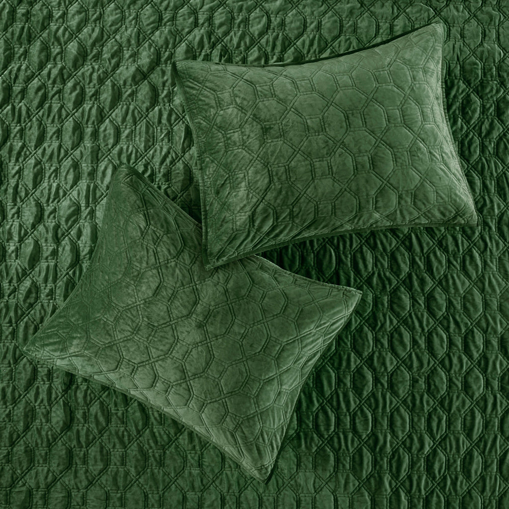 3 Piece Velvet Quilt Set