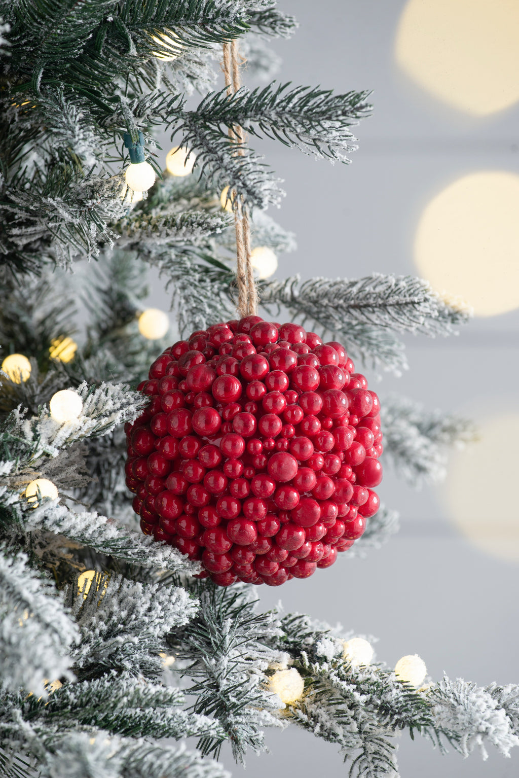 6.5" Traditional Red Berry Ball