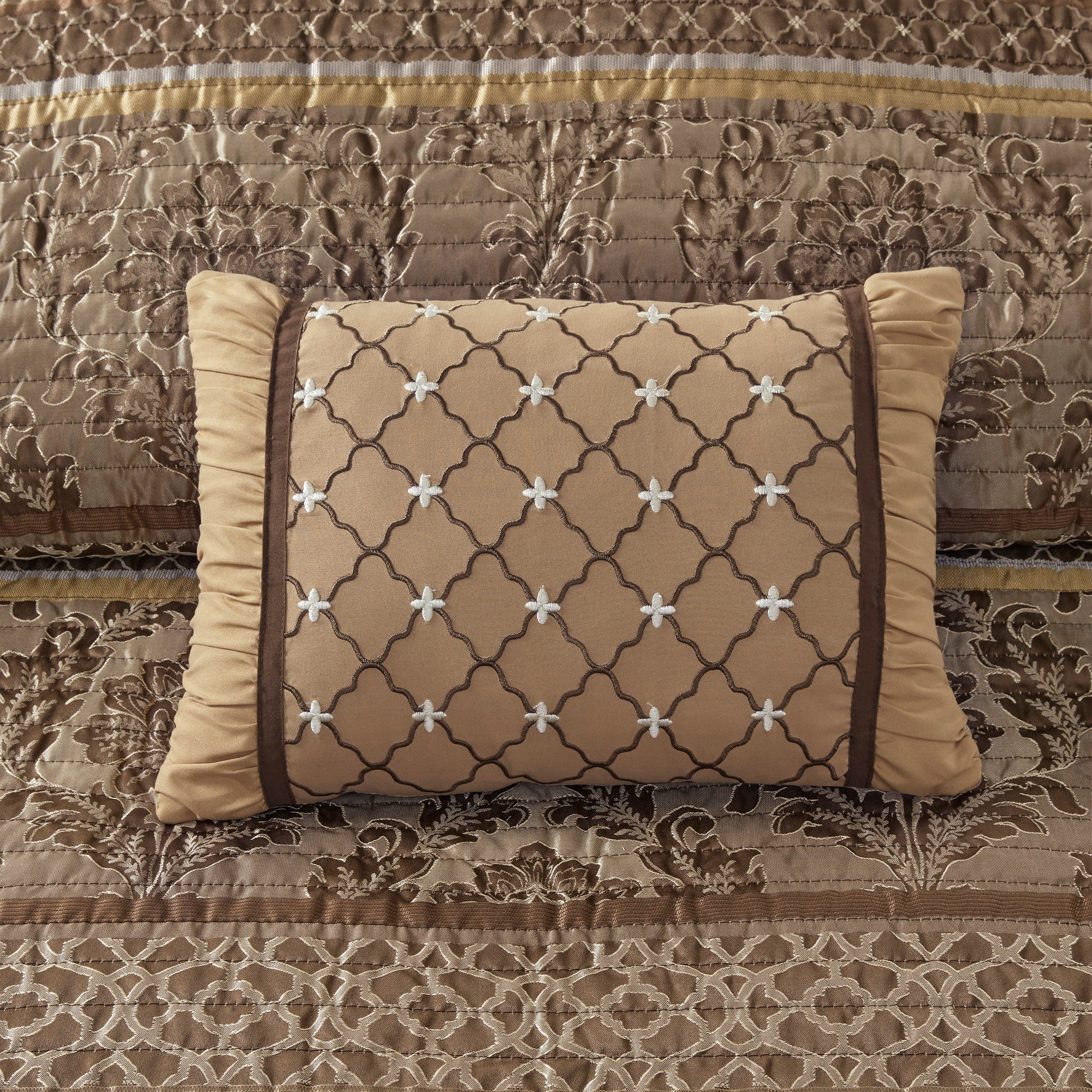 6 Piece Jacquard Quilt Set with Throw Pillows – Brown/Gold King/Cal King