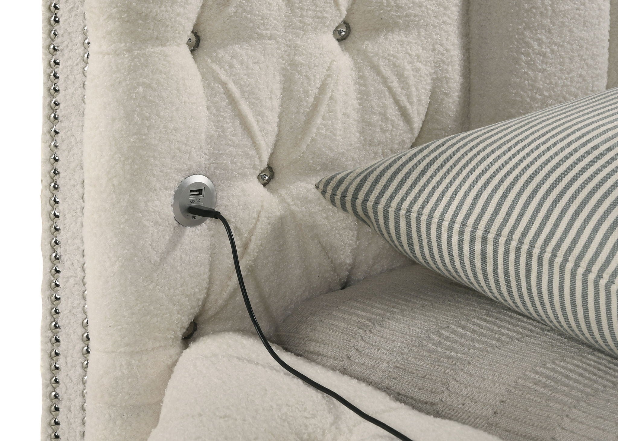Sonya 5-piece Upholstered Queen Bedroom Set Ivory