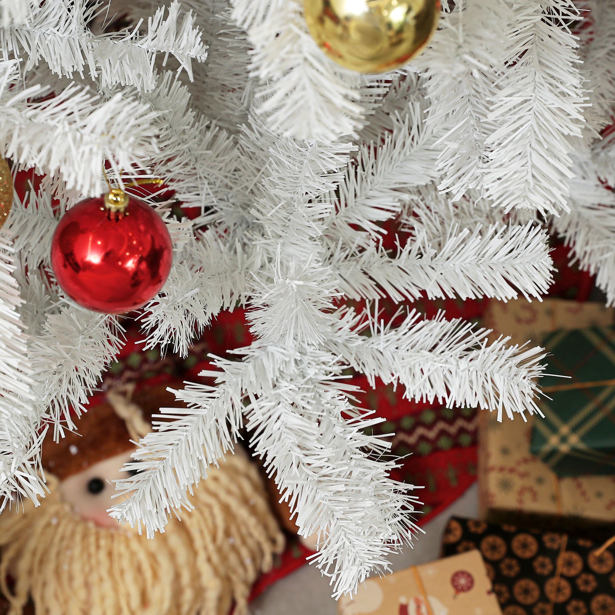 HOMCOM 7.5ft Tall Artificial Christmas Tree