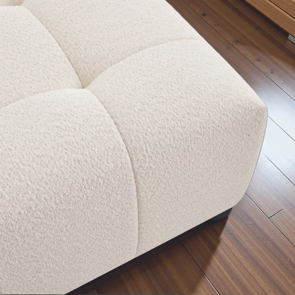 Kaynes Chic Tufted Ottoman